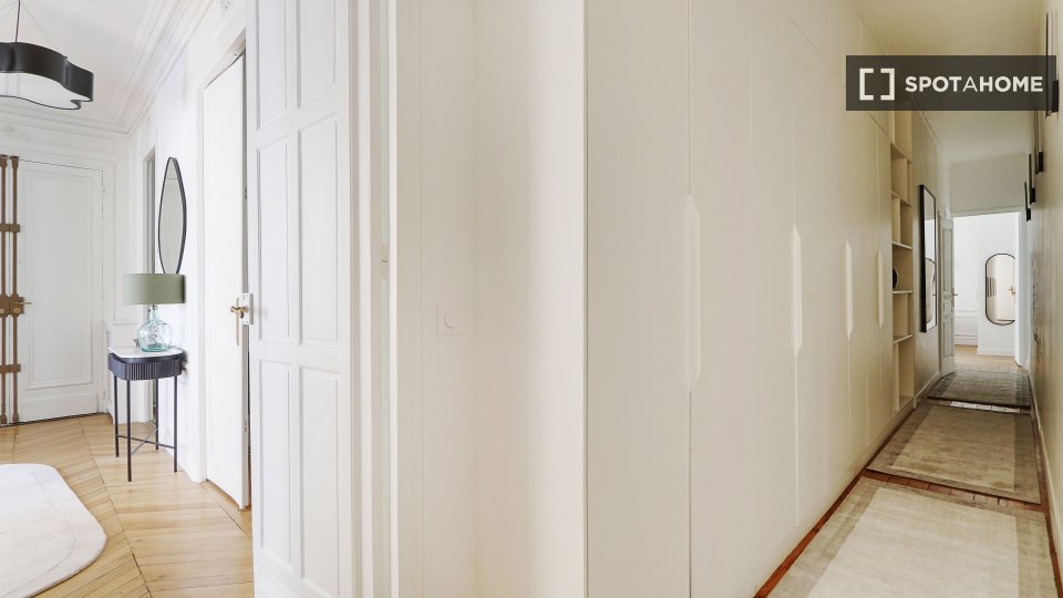 Apartment Paris, 2 beds, 132m² — photo 2