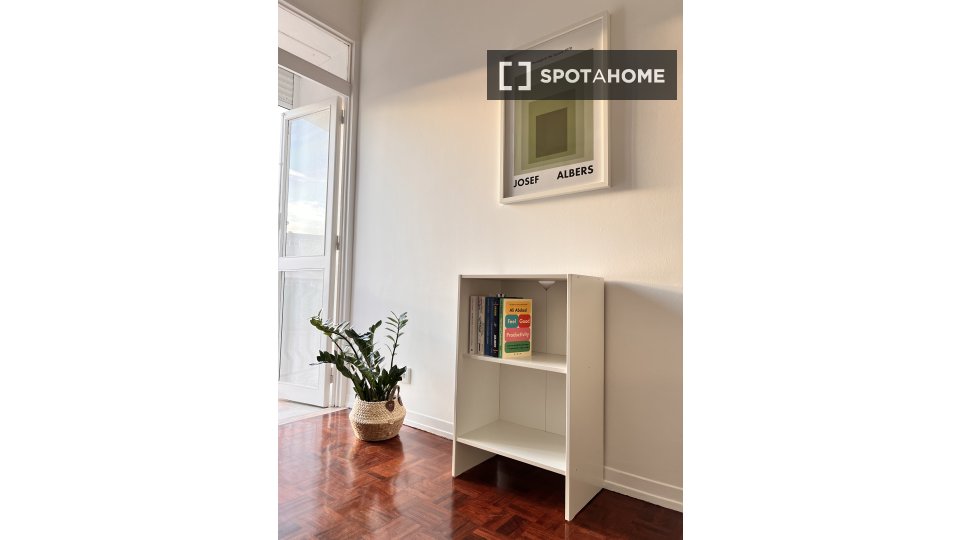 Double room Lisbon, 6 beds — photo 1