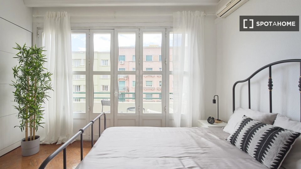 Double room Lisbon, 8 beds — photo 4