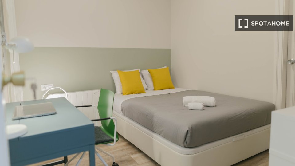 Double room Barcelona, 5 beds — photo 6