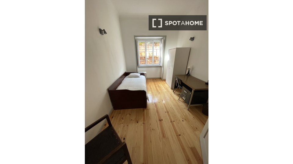 Double room Coimbra, 4 beds, 90m² — photo 6