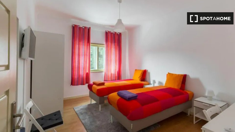 Double room Porto, 5 beds — photo 16