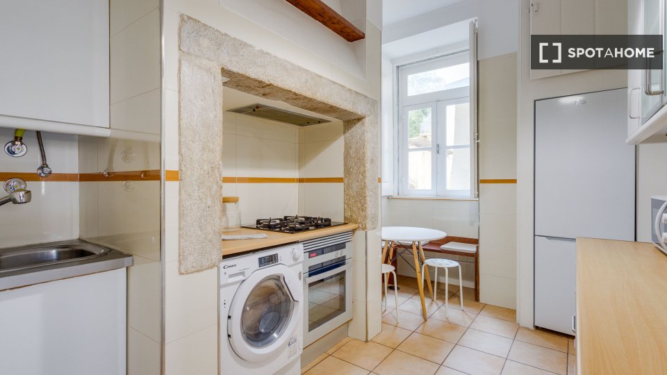 Apartment Lisbon, 2 beds — photo 46