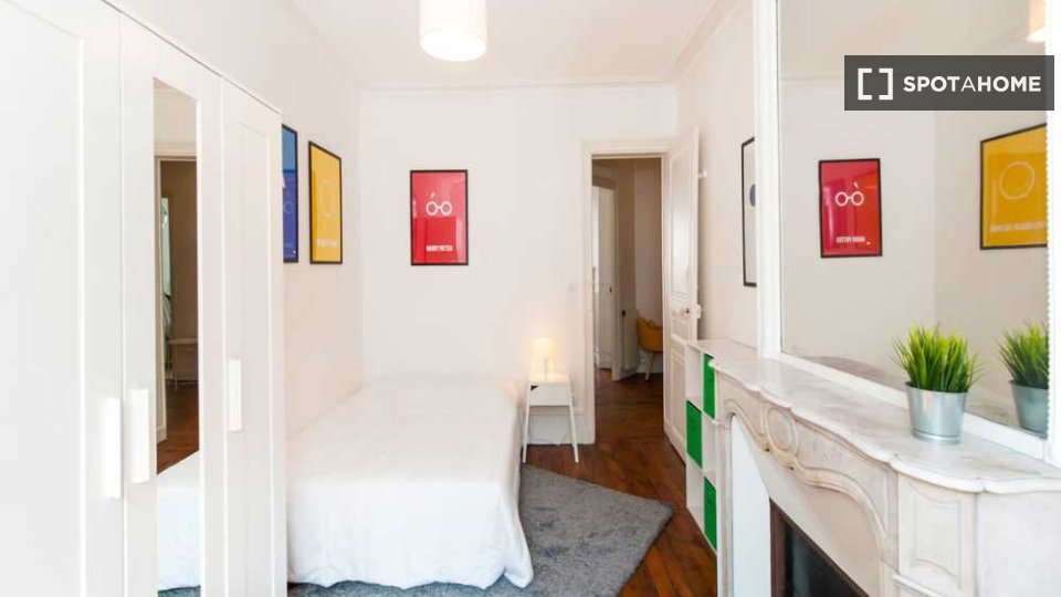 Double room Paris, 4 beds, 70m² — photo 9