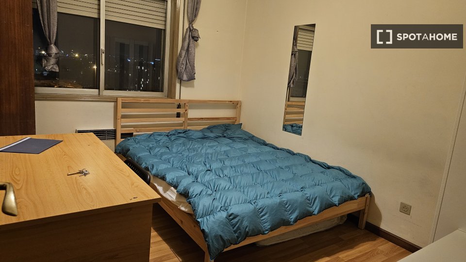 Double room Porto, 5 beds, 150m² — photo 2