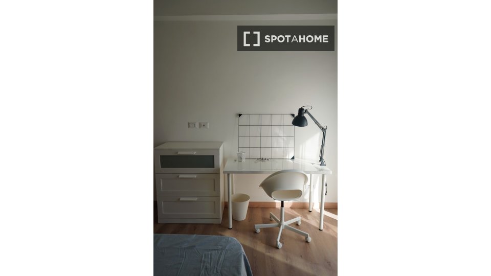Double room Rome, 3 beds, 100m² — photo 1