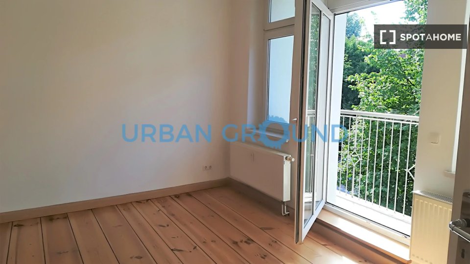 Double room Berlin, 7 beds, 93m² — photo 1