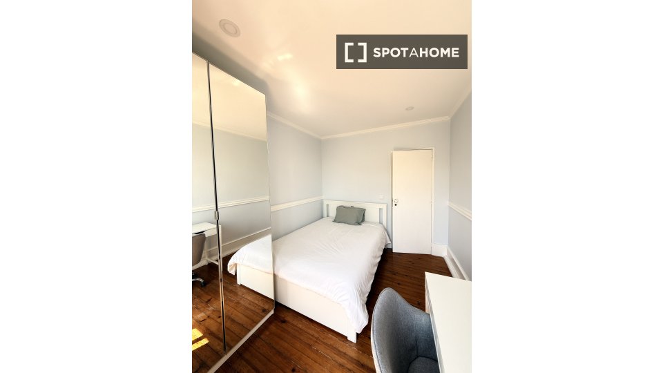 Double room Lisbon, 8 beds — photo 8