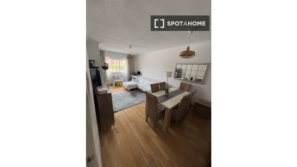 Double room Madrid, 3 beds, 95m² — photo 2