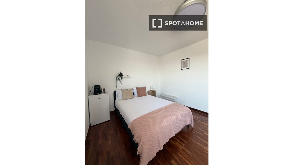 Double room Madrid, 7 beds — photo 18