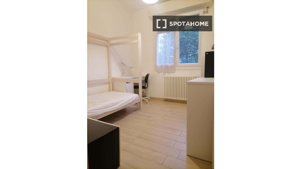 Double room Milan, 1 bed — photo 4