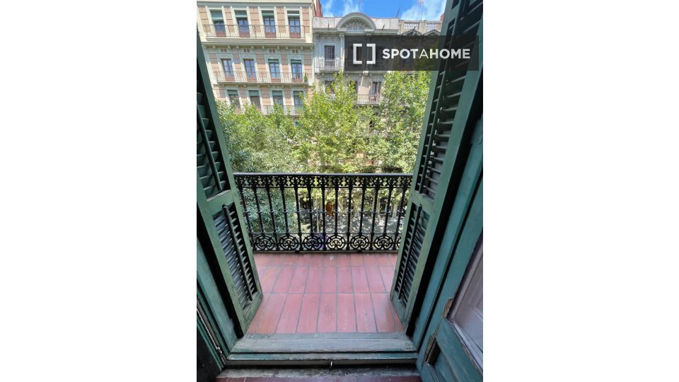 Double room Barcelona, 5 beds, 100m² — photo 5