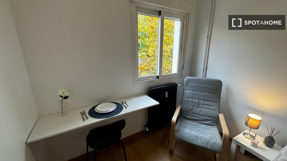 Double room Madrid, 5 beds — photo 28
