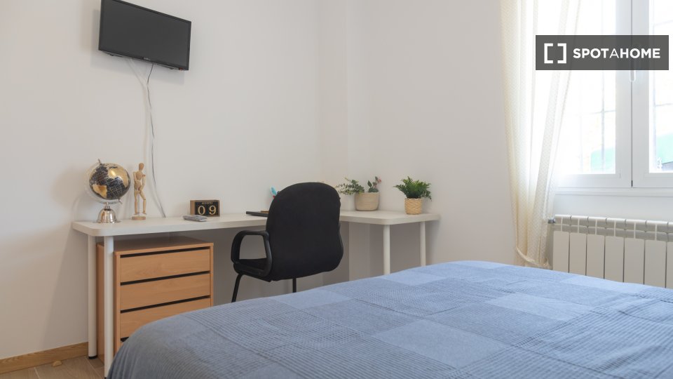 Double room Madrid, 5 beds — photo 4
