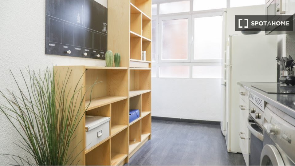 Double room Madrid, 7 beds, 115m² — photo 6