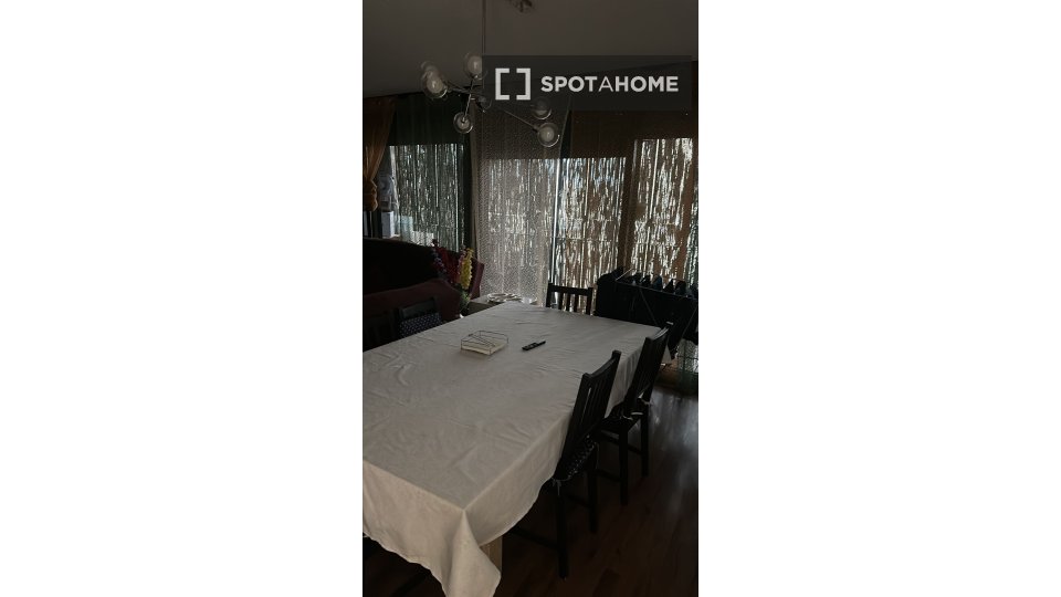 Double room Madrid, 4 beds, 30m² — photo 4