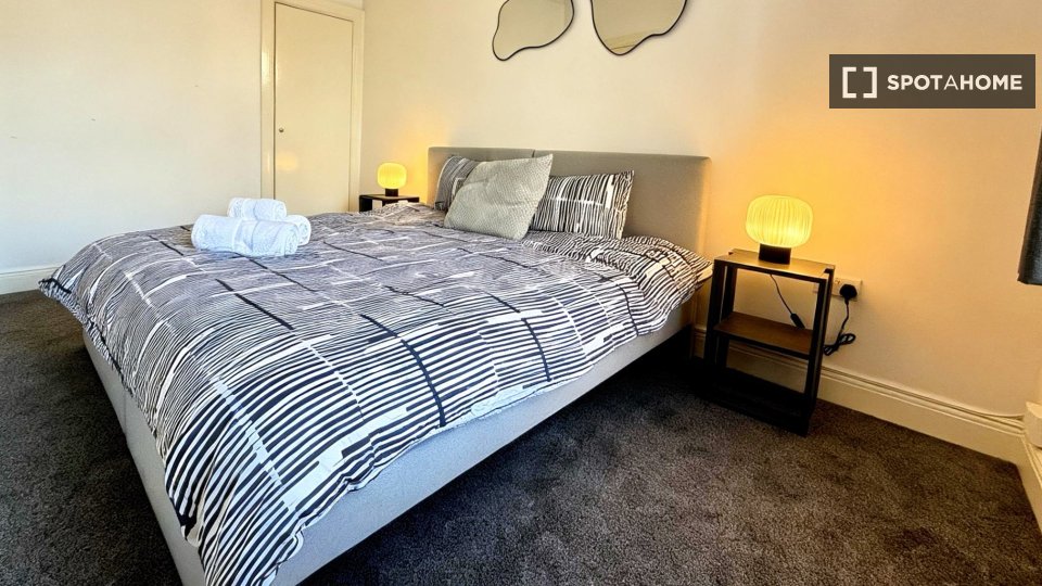Apartment London, 2 beds — photo 30