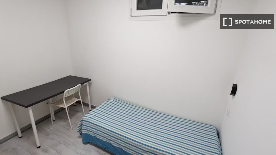 Double room Milan, 3 beds, 75m² — photo 4