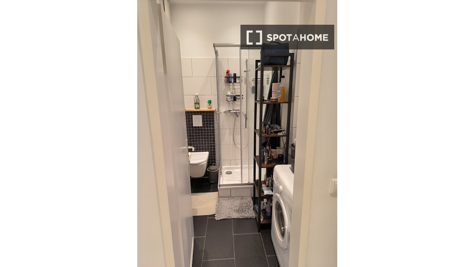 Apartment Berlin, 2 beds, 48m² — photo 1