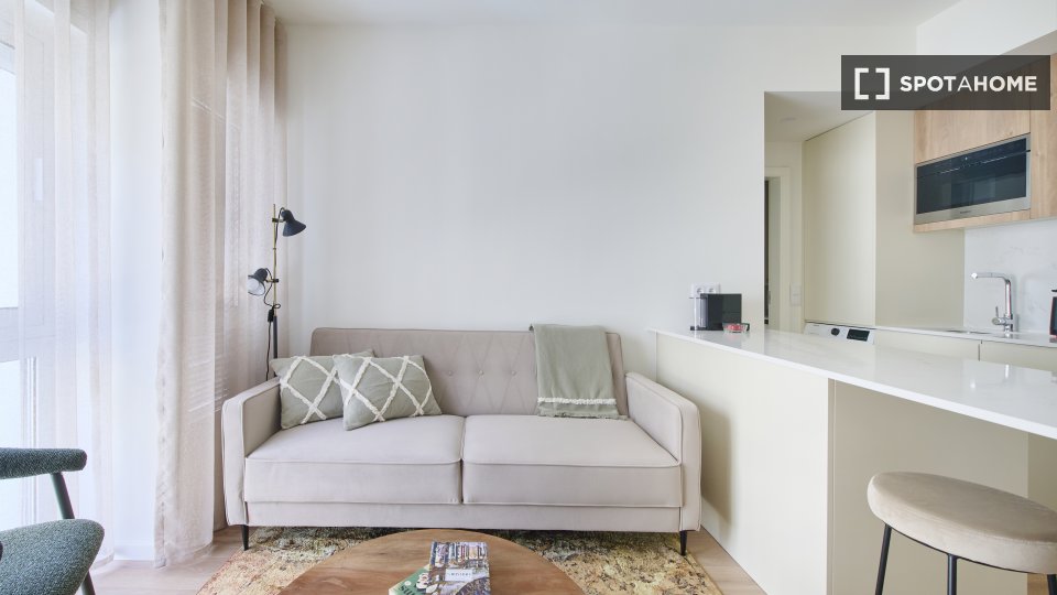 Apartment Lisbon, 1 bed — photo 5