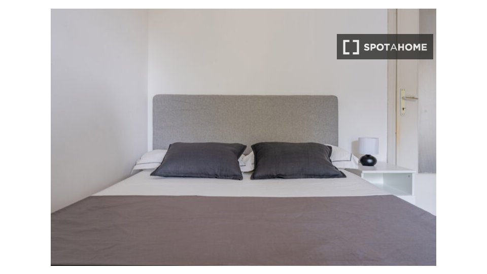 Double room Milan, 3 beds — photo 12