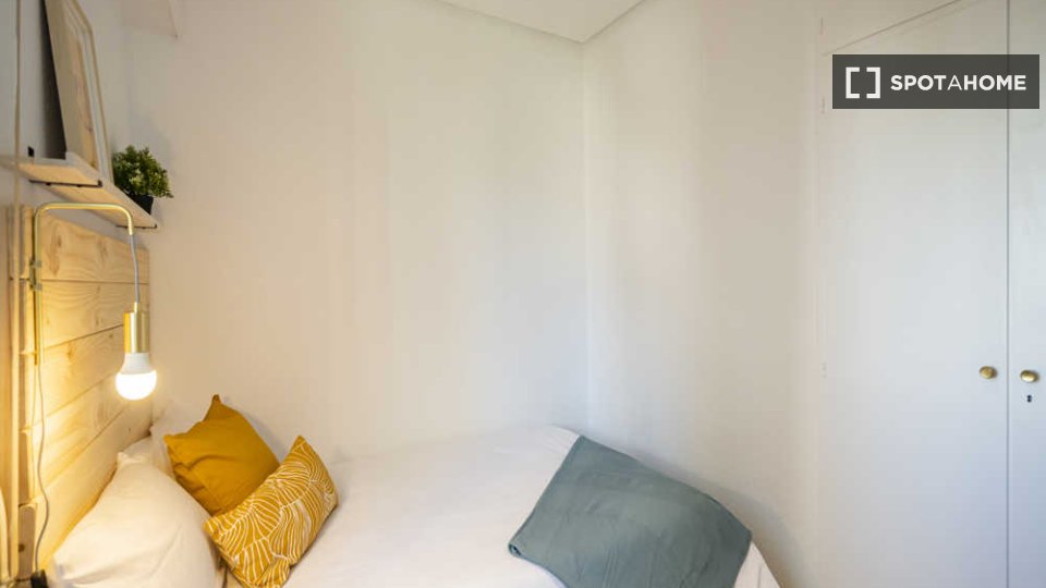 Double room Madrid, 16 beds — photo 51