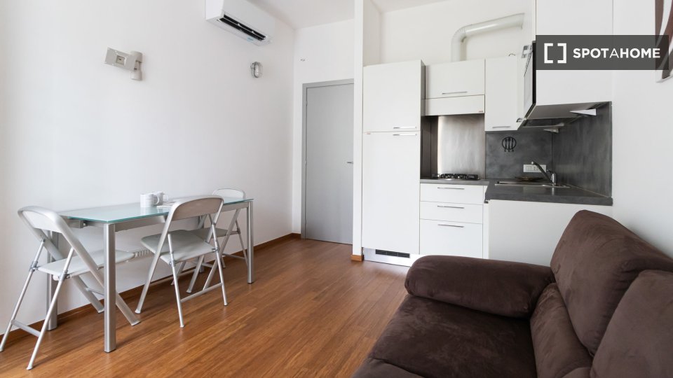 Apartment Milan, 1 bed, 40m² — photo 11