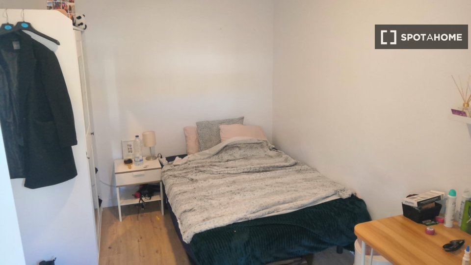 Double room Barcelona, 6 beds — photo 9