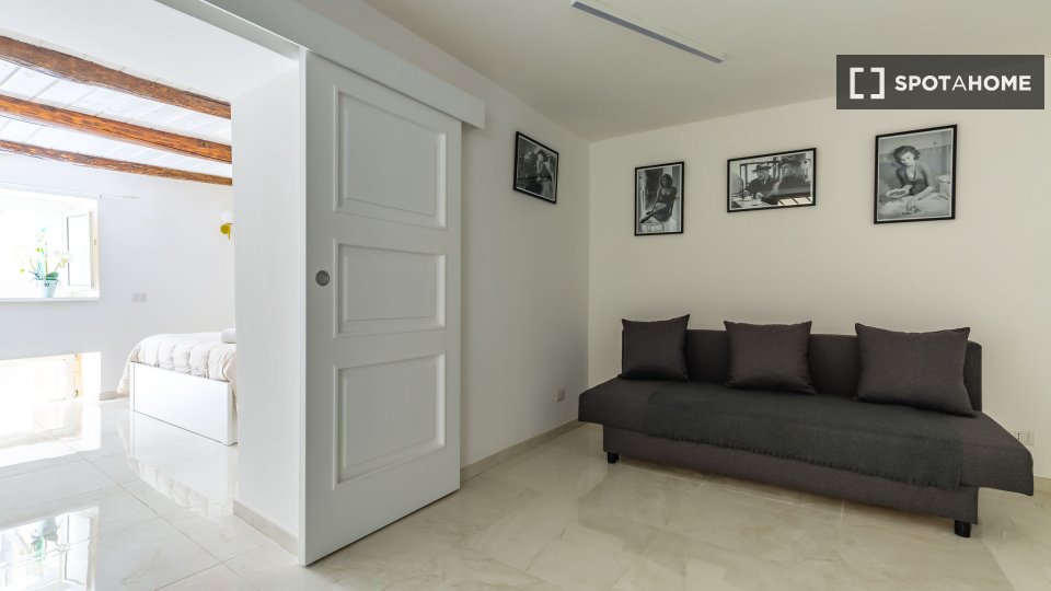 Apartment Naples, 1 bed, 41m² — photo 16