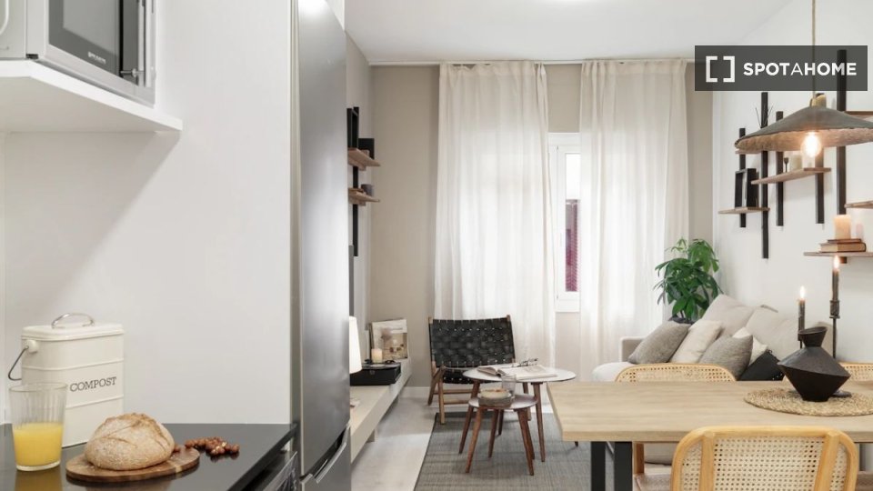 Apartment Barcelona, 3 beds — photo 20
