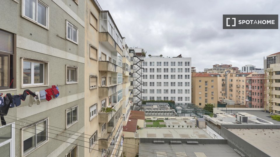 Double room Lisbon, 9 beds — photo 14