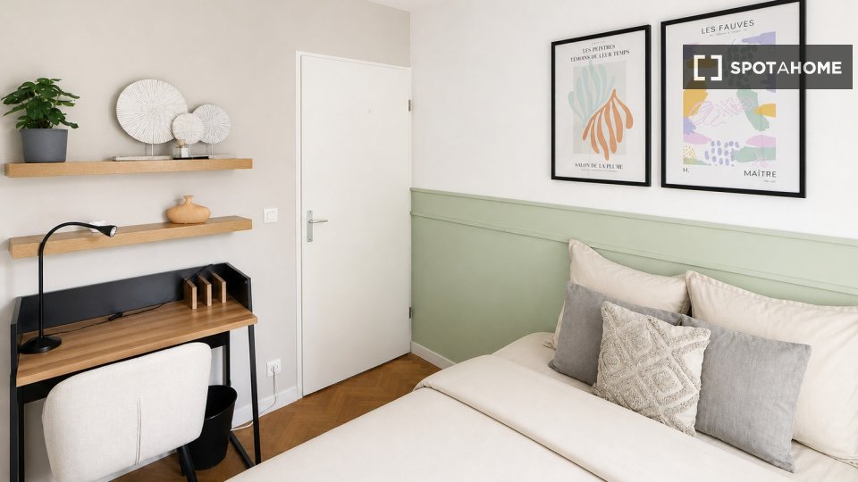 Chambre double Paris, 4 chambres — photo 25