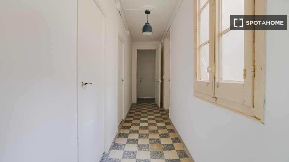 Double room Barcelona, 17 beds, 400m² — photo 9