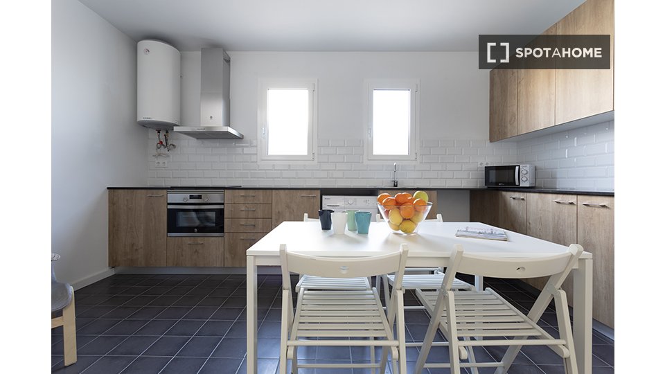 Double room Barcelona, 4 beds, 75m² — photo 16