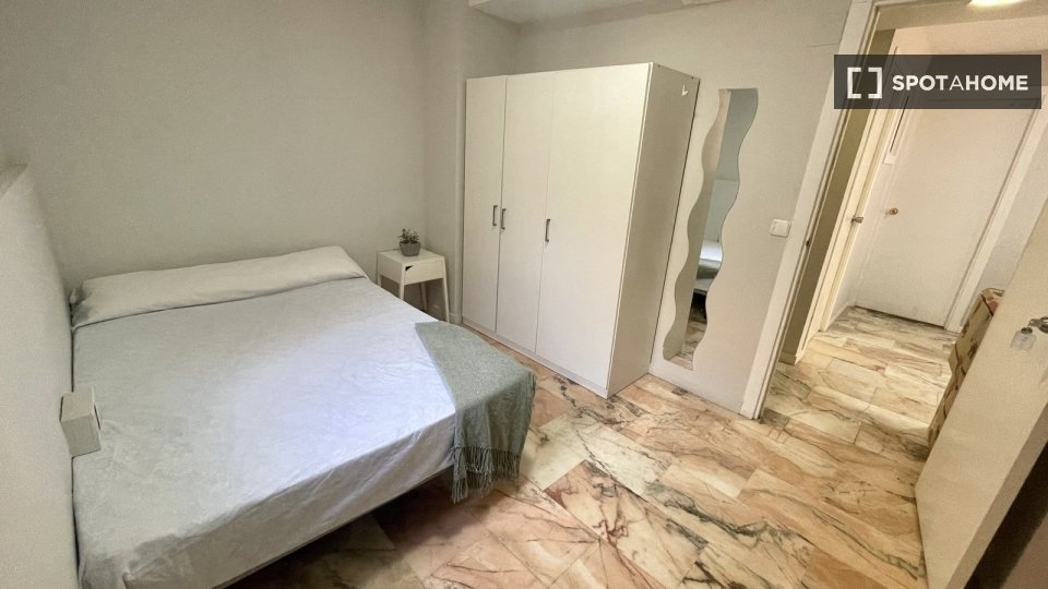 Double room Seville, 17 beds, 410m² — photo 52
