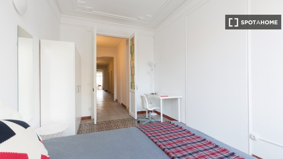 Double room Barcelona, 6 beds, 100m² — photo 1