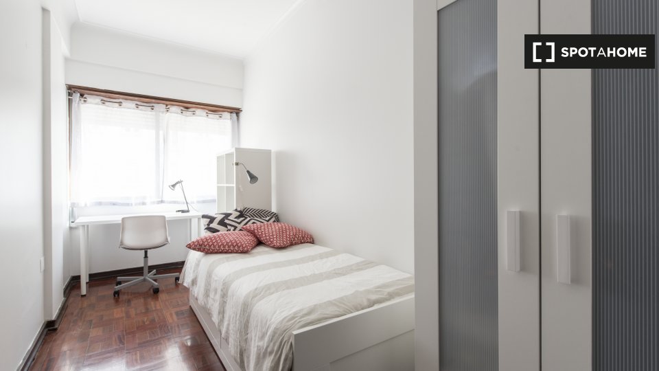Double room Lisbon, 10 beds — photo 2