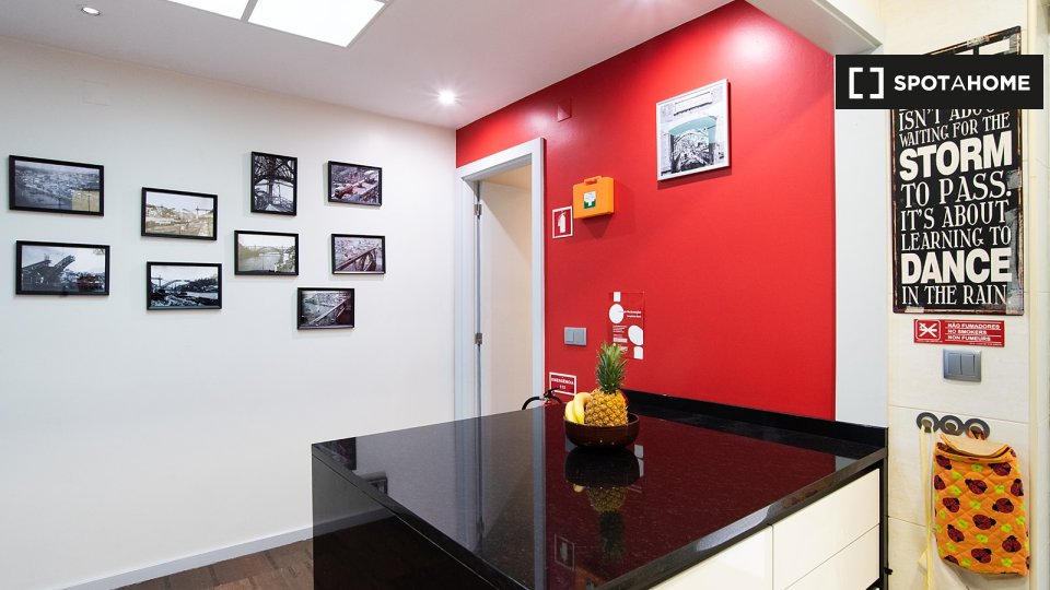Apartment Porto, 1 bed, 150m² — photo 11