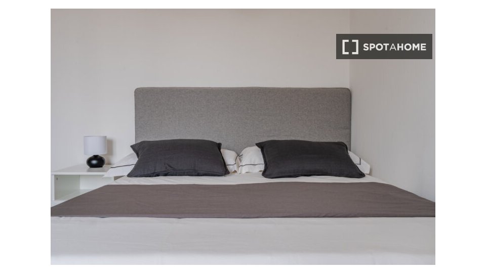 Double room Milan, 3 beds — photo 2