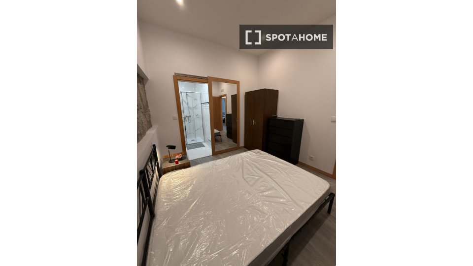 Double room Porto, 3 beds — photo 11