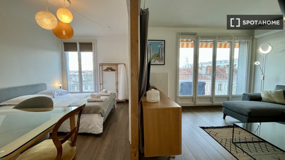 Apartment Lyon, 2 beds — photo 1