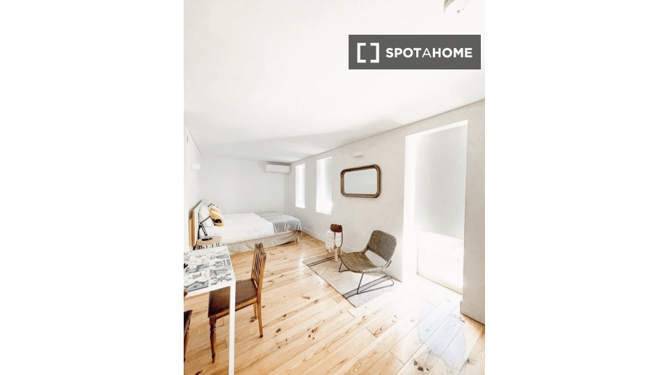 Apartment mono Lisbon, 30m² — photo 11