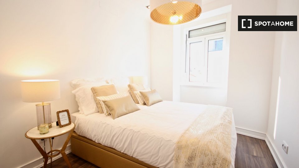Apartment Lisbon, 3 beds — photo 15