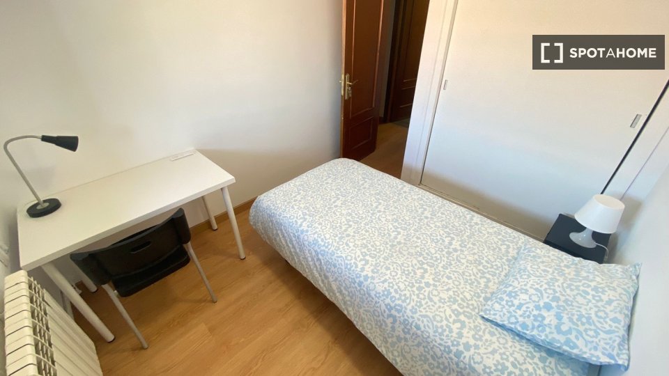 Habitación doble Madrid, 5 habitaciones — foto 10