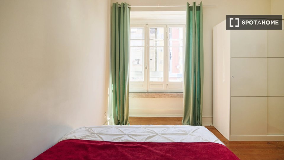 Double room Lisbon, 6 beds — photo 4