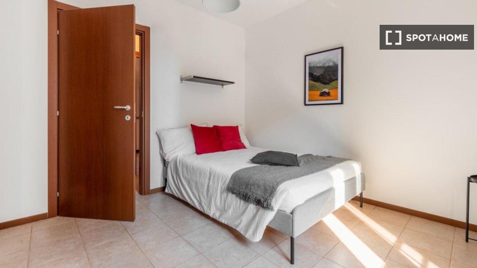 Double room Milan, 4 beds, 129m² — photo 10