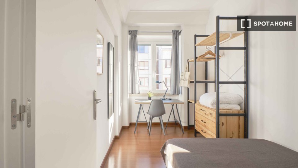 Double room Lisbon, 8 beds — photo 1