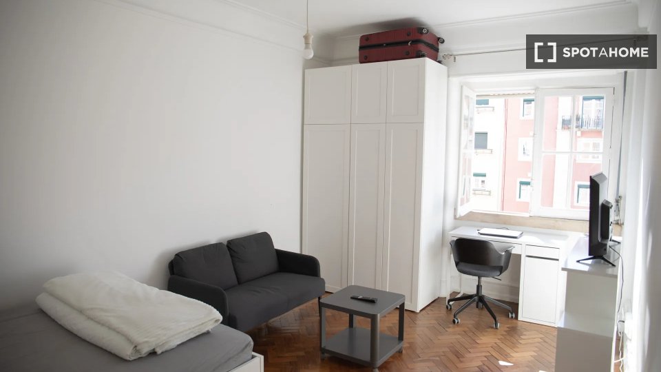 Double room Lisbon, 7 beds — photo 10