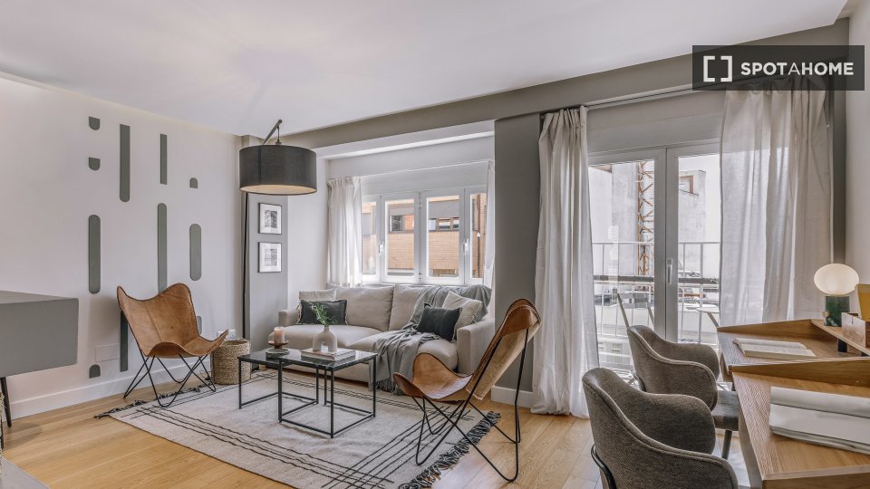 Apartamento de 3 dormitorios en alquiler en Goya, Madrid