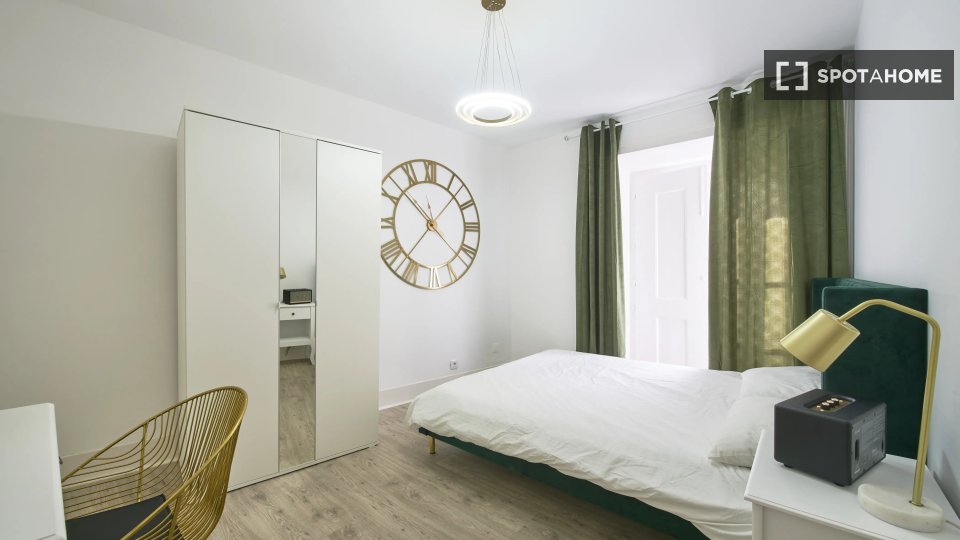Double room Lisbon, 8 beds — photo 10
